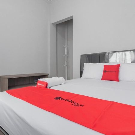 Reddoorz Syariah Near Wisata Situ Gunung Sukabumi Hotel Kadudampit Ngoại thất bức ảnh